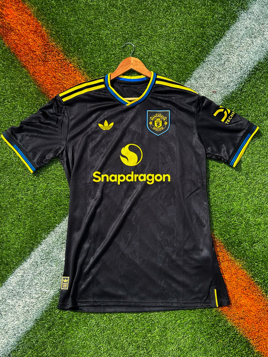 Manchester United 2025–26 Thid Jersey – Mbeumo #19 – Modern Black Revival