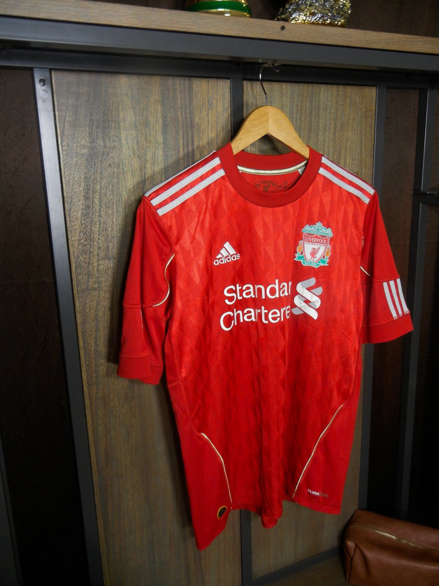 Liverpool 2011/2012 Home Jersey – Luis Suárez #7 – Youth XL – Red Adidas Shirt (MPN: P96689)