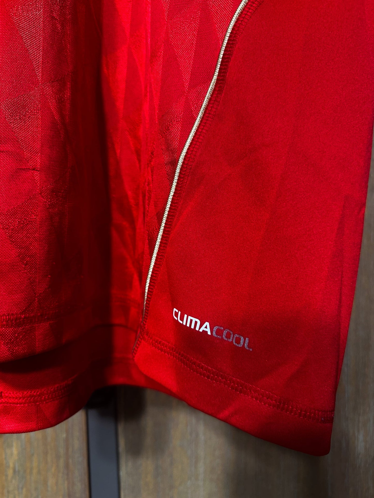 Liverpool 2011/2012 Home Jersey – Luis Suárez #7 – Youth XL – Red Adidas Shirt (MPN: P96689)