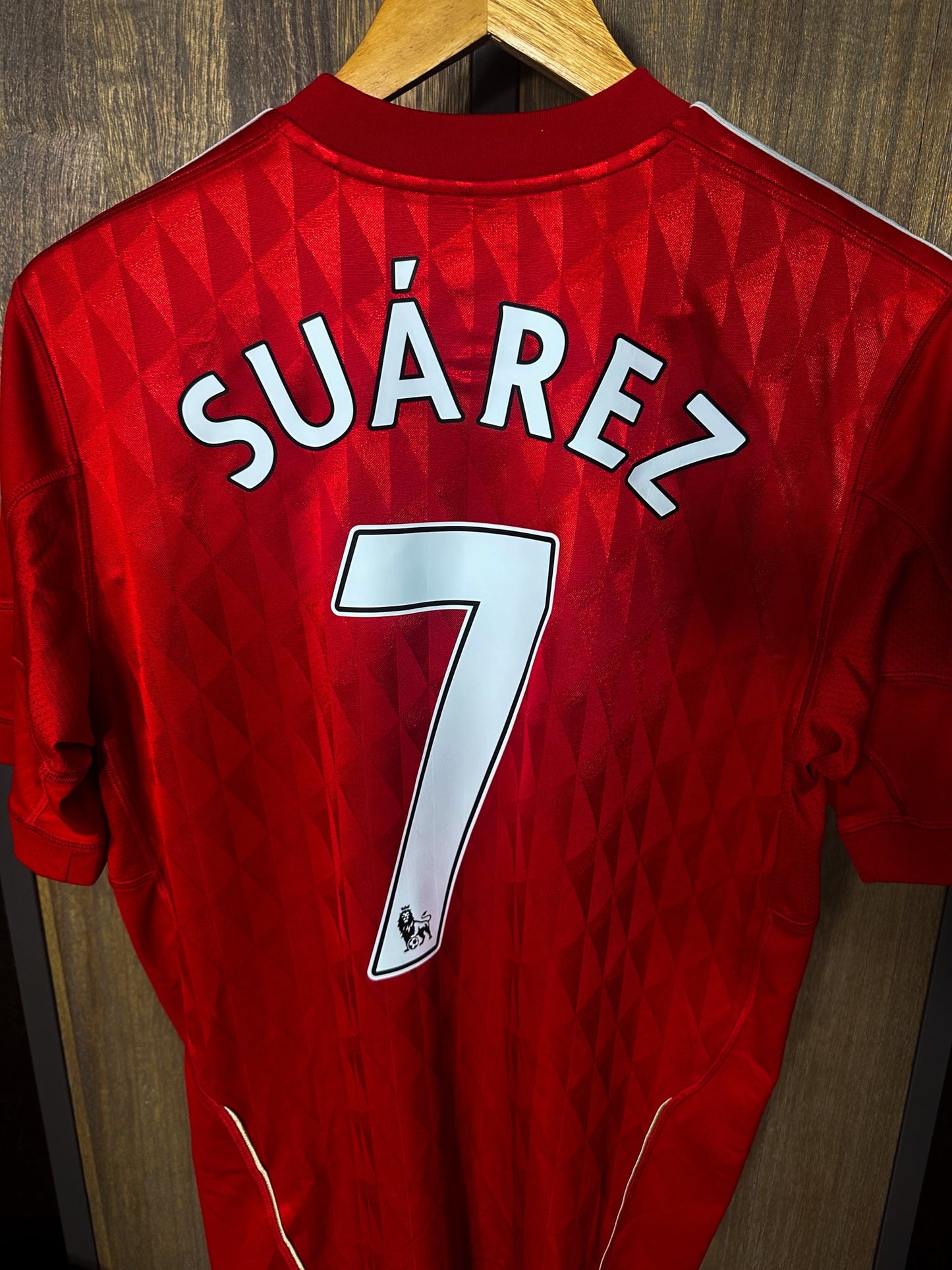 Liverpool 2011/2012 Home Jersey – Luis Suárez #7 – Youth XL – Red Adidas Shirt (MPN: P96689)