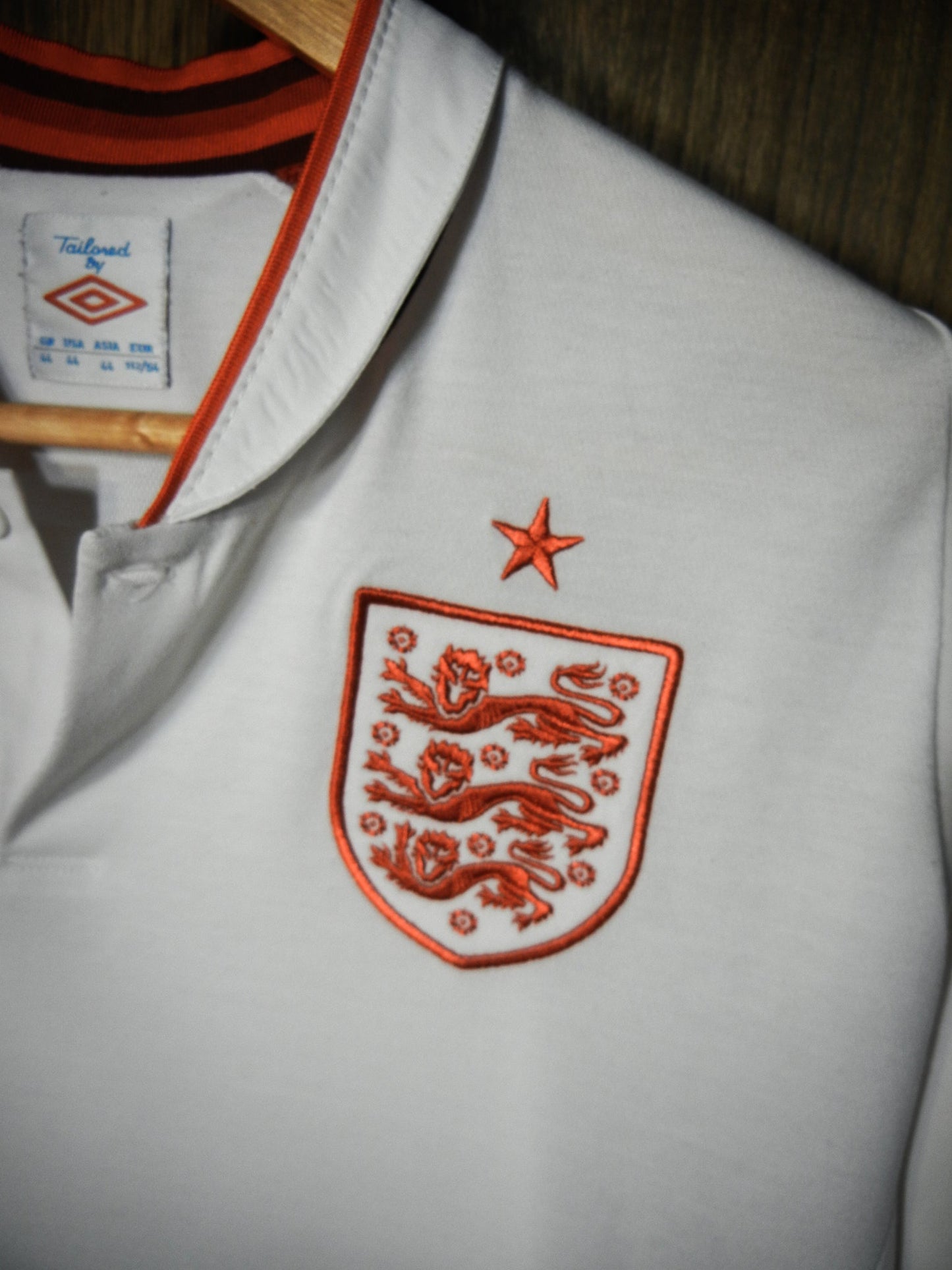 England 2012/13 Home Jersey – Rooney #10 – Size L – White Umbro Shirt (MPN: 10212893)