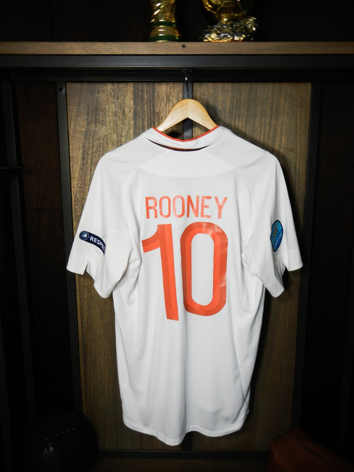 England 2012/13 Home Jersey – Rooney #10 – Size L – White Umbro Shirt (MPN: 10212893)