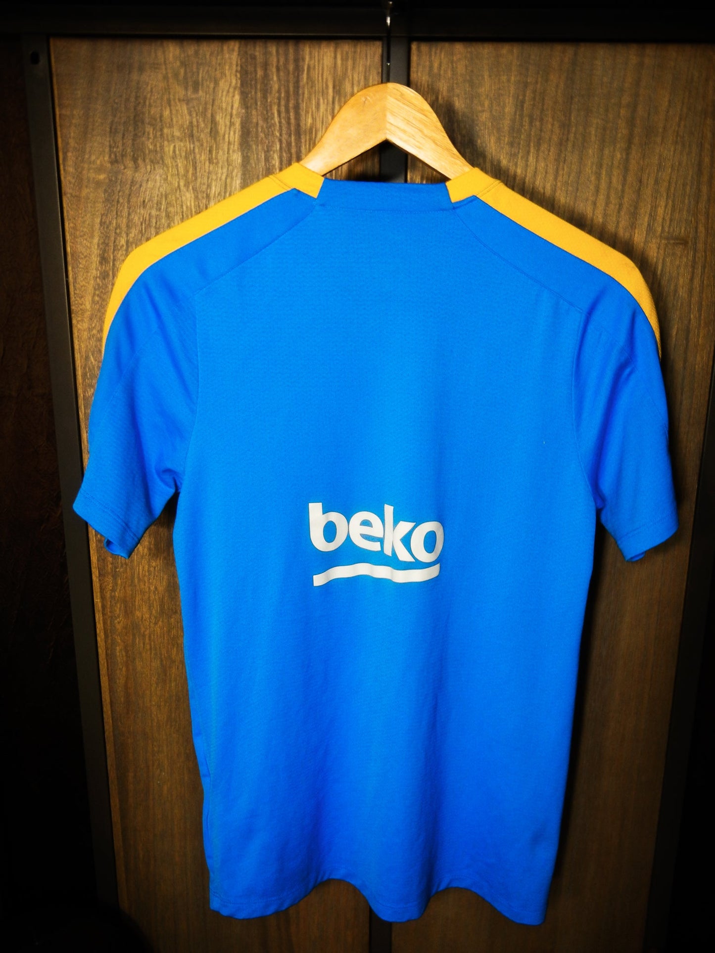 Barcelona 2015/16 Training Jersey – Size M – Sky Blue Nike Shirt  (MPN: 686600-436)