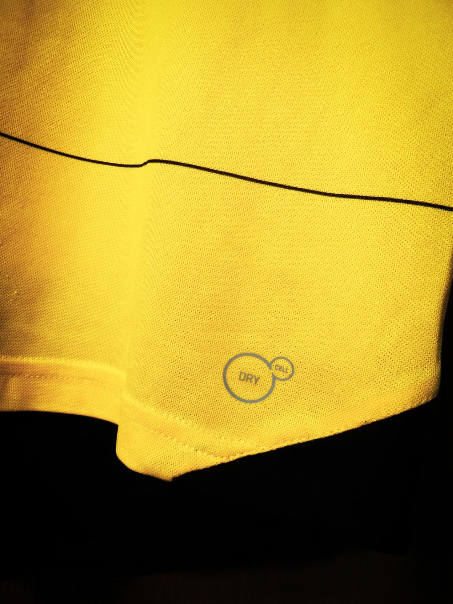 Borussia Dortmund 2015/2016 Home Jersey – Aubameyang #17 – Size M – Yellow and Black Puma Shirt – (MPN: 747991)