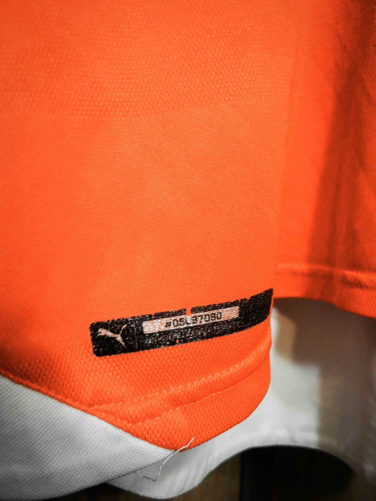 Arsenal 2015/16 Home Jersey – Mesut Özil #11 – Size XL – Red & White Puma Shirt (MPN: 747566)