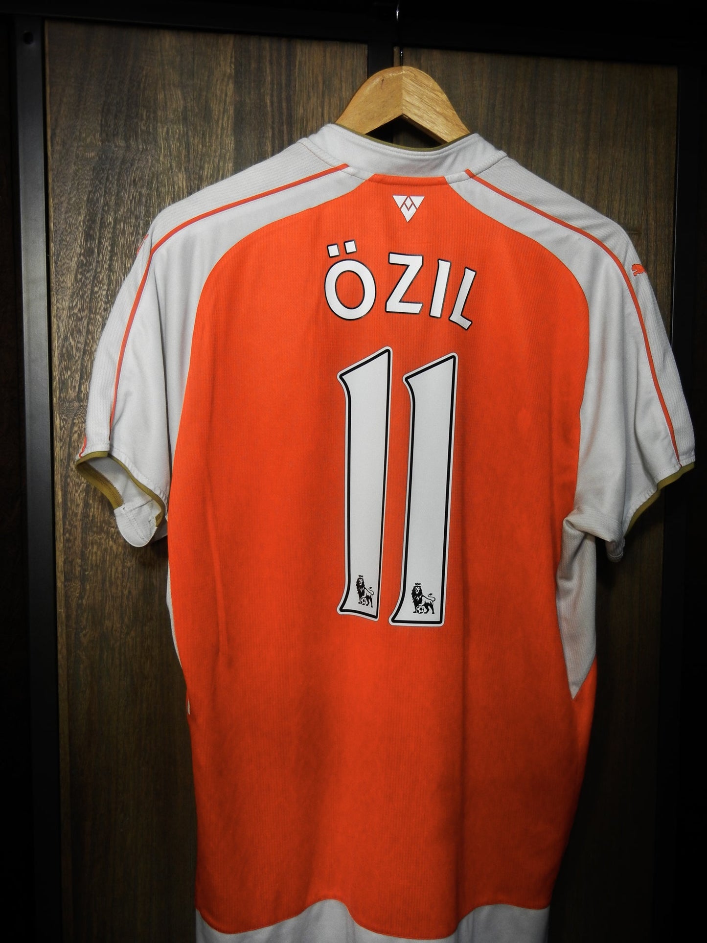 Arsenal 2015/16 Home Jersey – Mesut Özil #11 – Size XL – Red & White Puma Shirt (MPN: 747566)