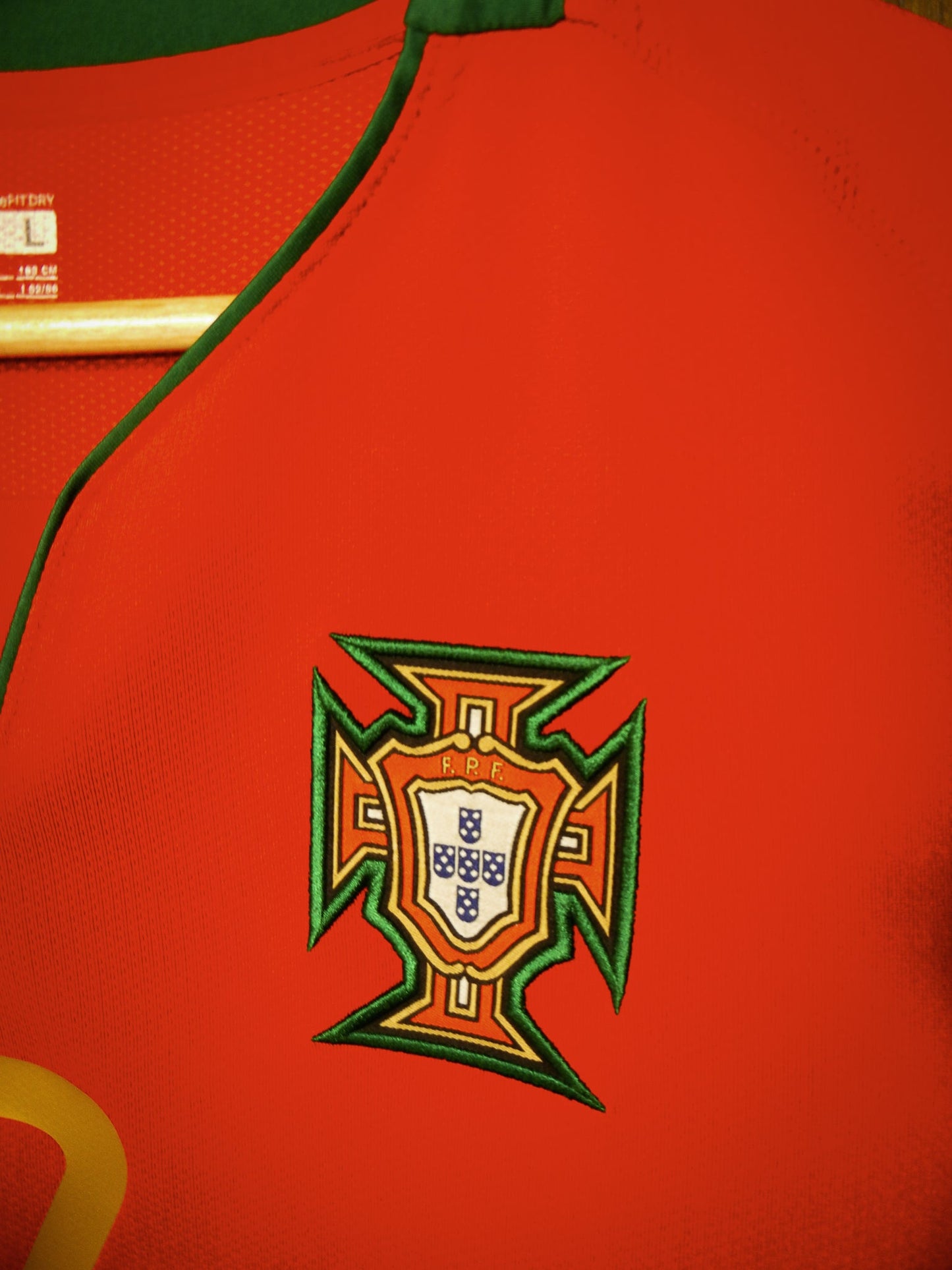 Portugal 2008/2010 Home Jersey – Cristiano Ronaldo #7 – Large – Red Nike Shirt (MPN: 265759-611)