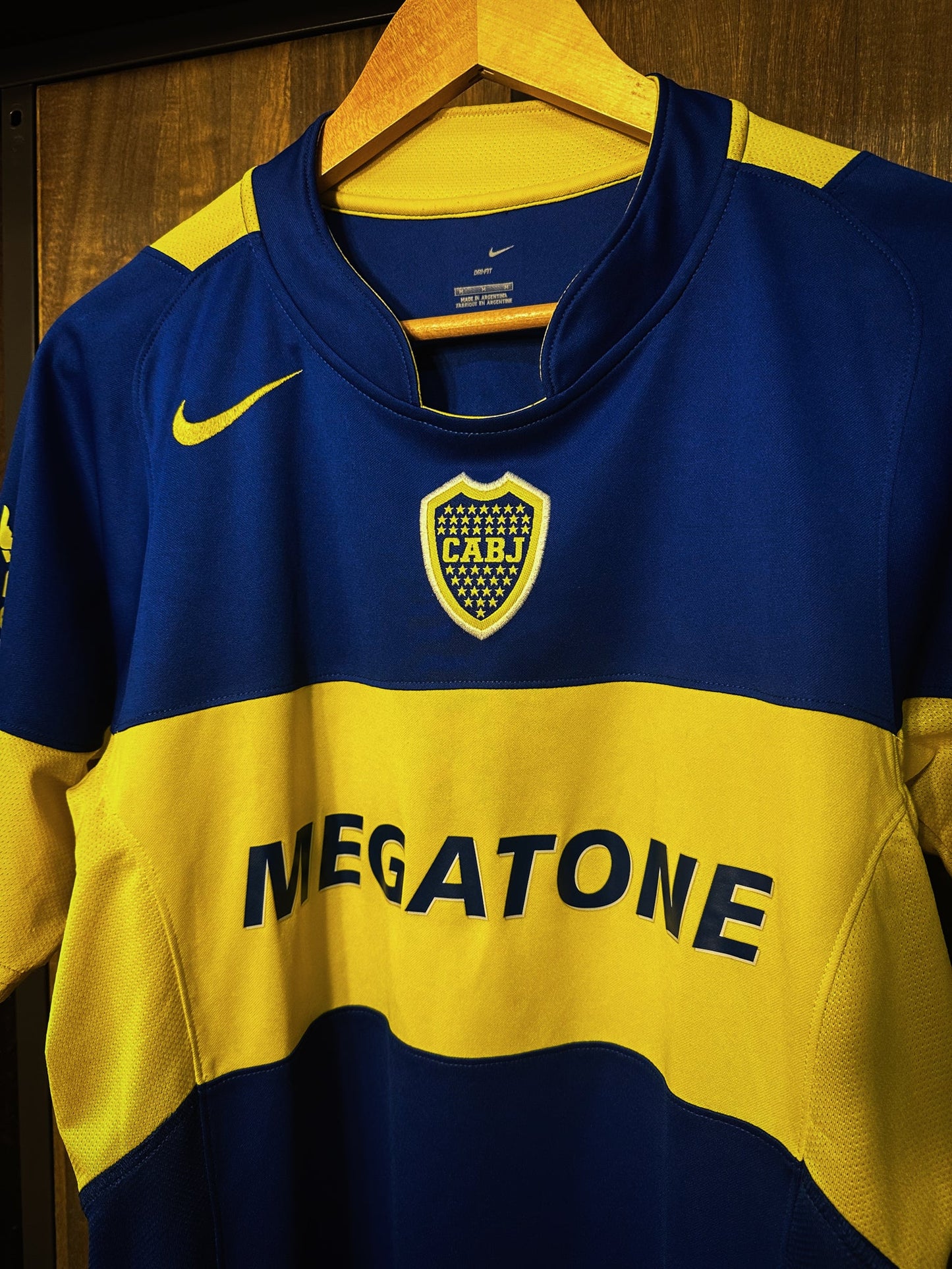 Boca Juniors 2006 Home Jersey (Clausura Special Edition) – Size M – Blue & Yellow Nike Shirt (MPN: 198013)