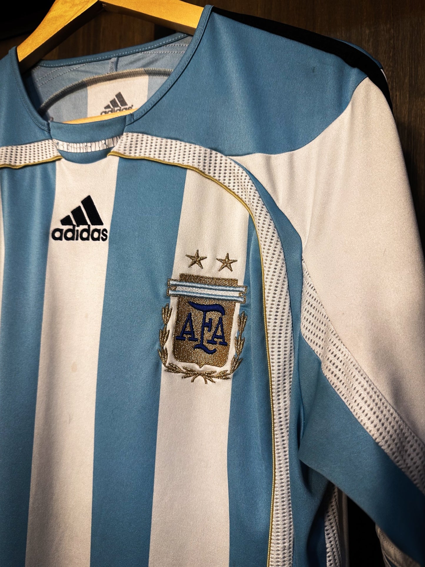 Argentina 2006 Home Jersey – Size M – Blue & White Adidas Shirt (MPN: N/A)