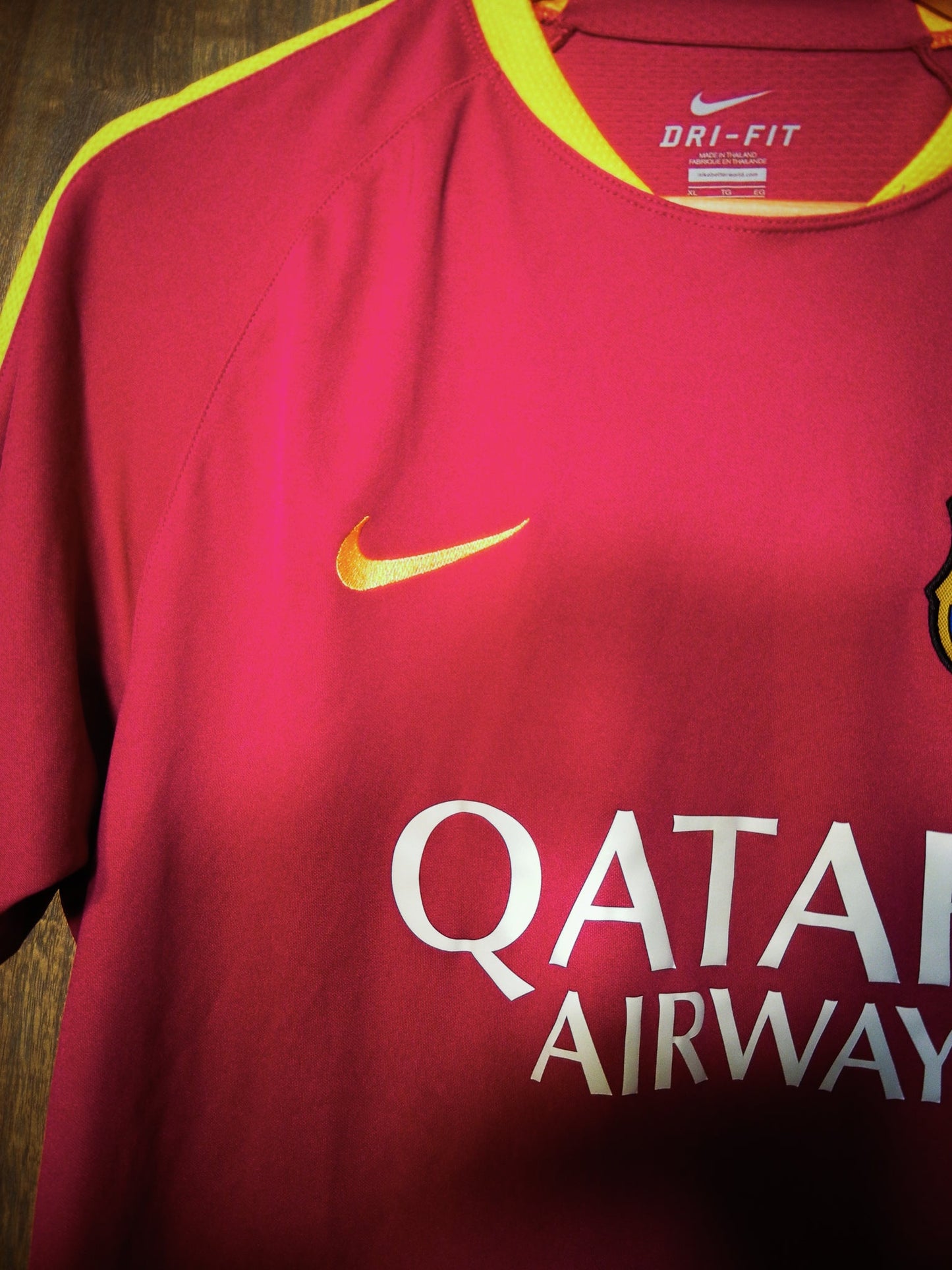 Barcelona 2016/17 Away Training Top – Size XL – Purple Nike Shirt (MPN: 686600-560)