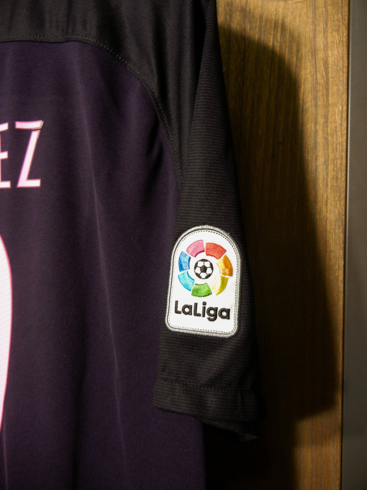 Barcelona 2016/17 Away Jersey – Luis Suárez #9 – Size XL – Purple Nike Shirt (MPN: 776844-525)