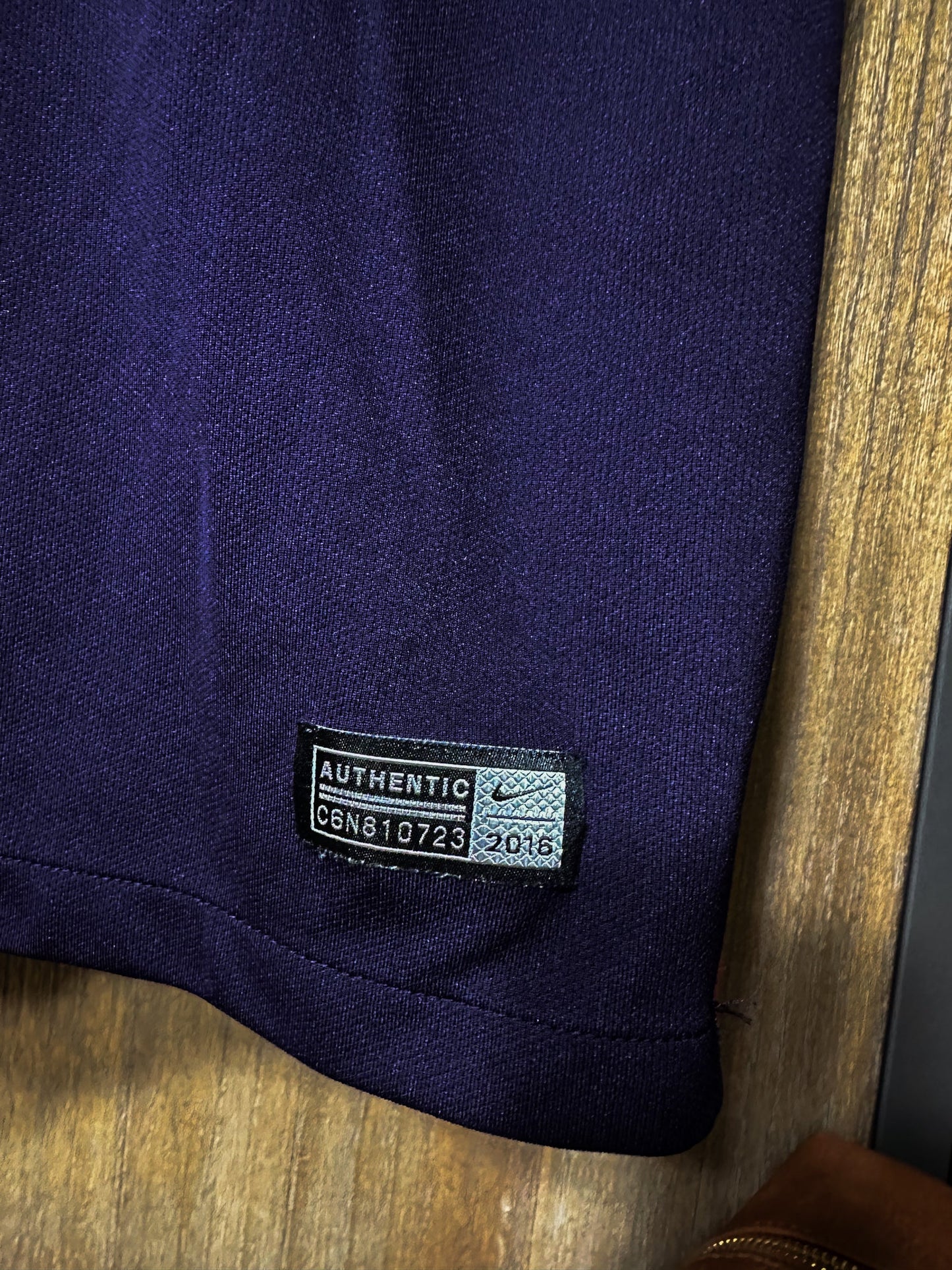 Barcelona 2016/17 Away Jersey – Luis Suárez #9 – Size XL – Purple Nike Shirt (MPN: 776844-525)