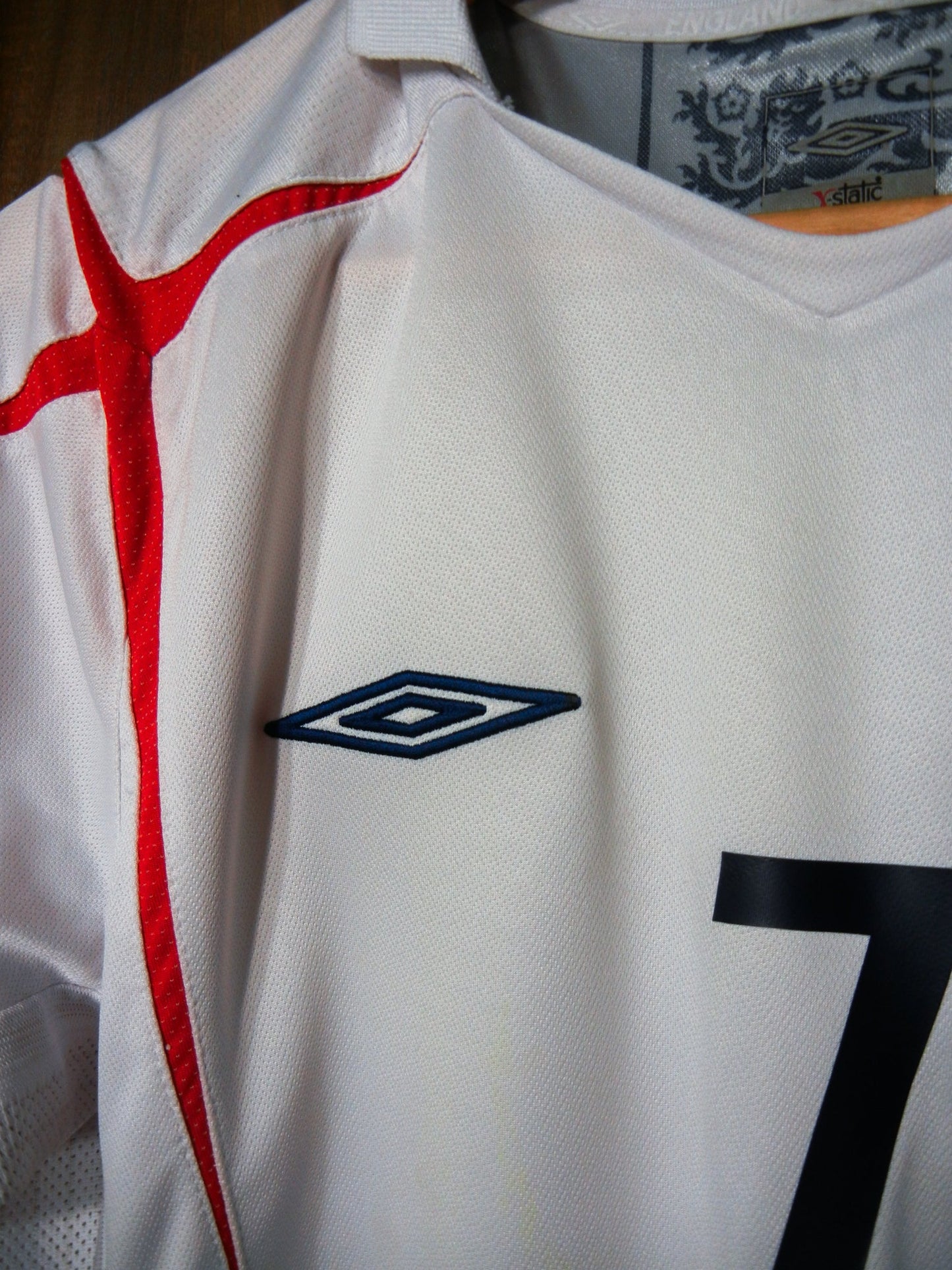 England 2005/07 Home Jersey – David Beckham #7 – Size L – White Umbro Shirt (MPN: 8368081)