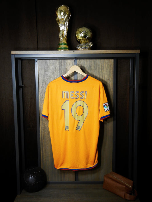 Barcelona 2006/2008 Away Jersey – Lionel Messi #19 – Size L – Orange Nike Shirt (MPN: 146982-819)