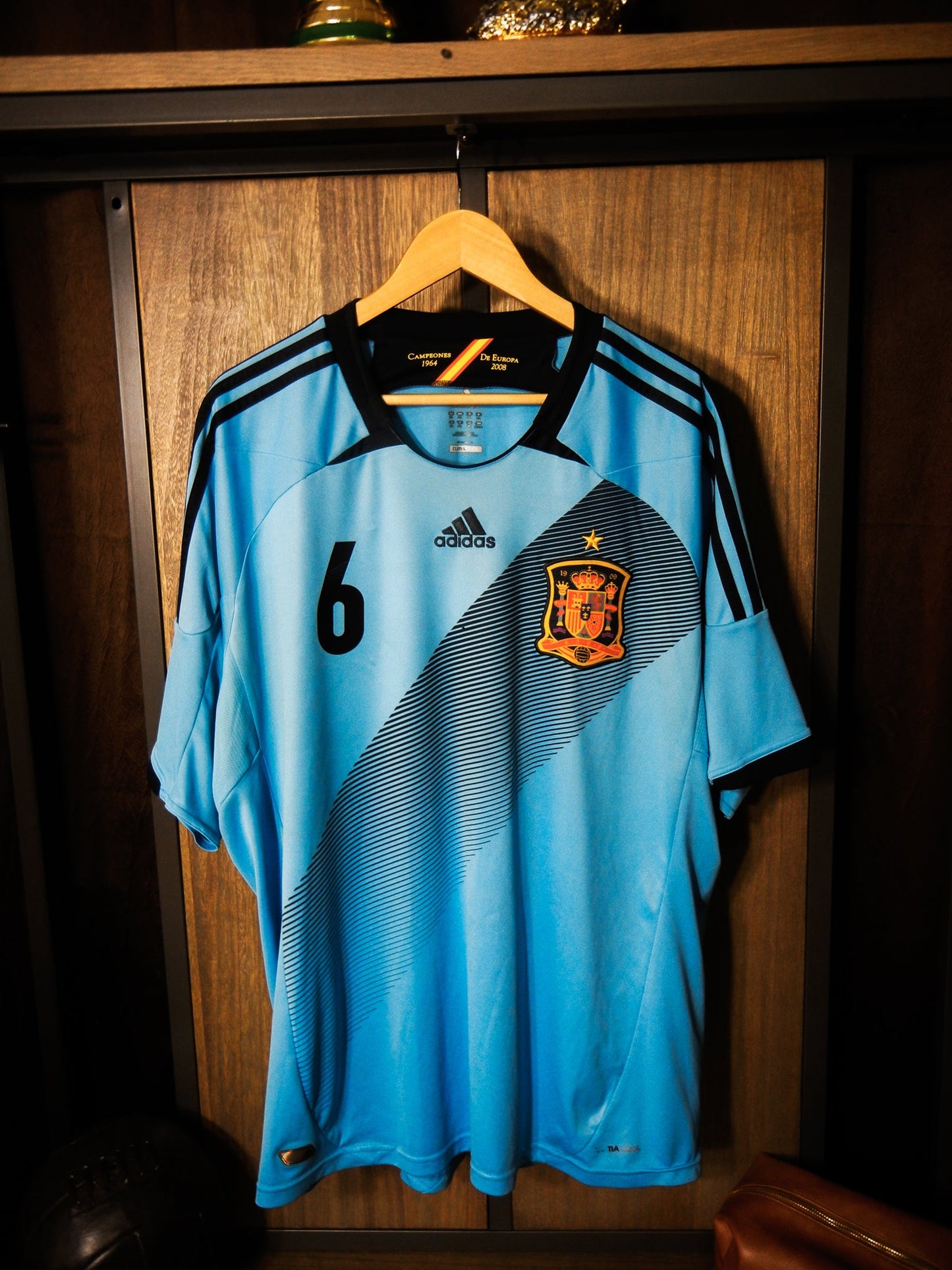 Spain 2012–2014 Away Jersey – Andrés Iniesta #6 – XXL – Baby Blue Adidas Shirt (MPN: X11346)
