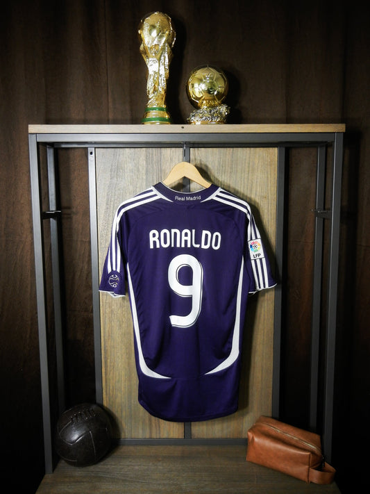 Real Madrid 2006/07 Third Jersey – Ronaldo #9 – Medium – Purple Adidas Shirt (MPN:055226)