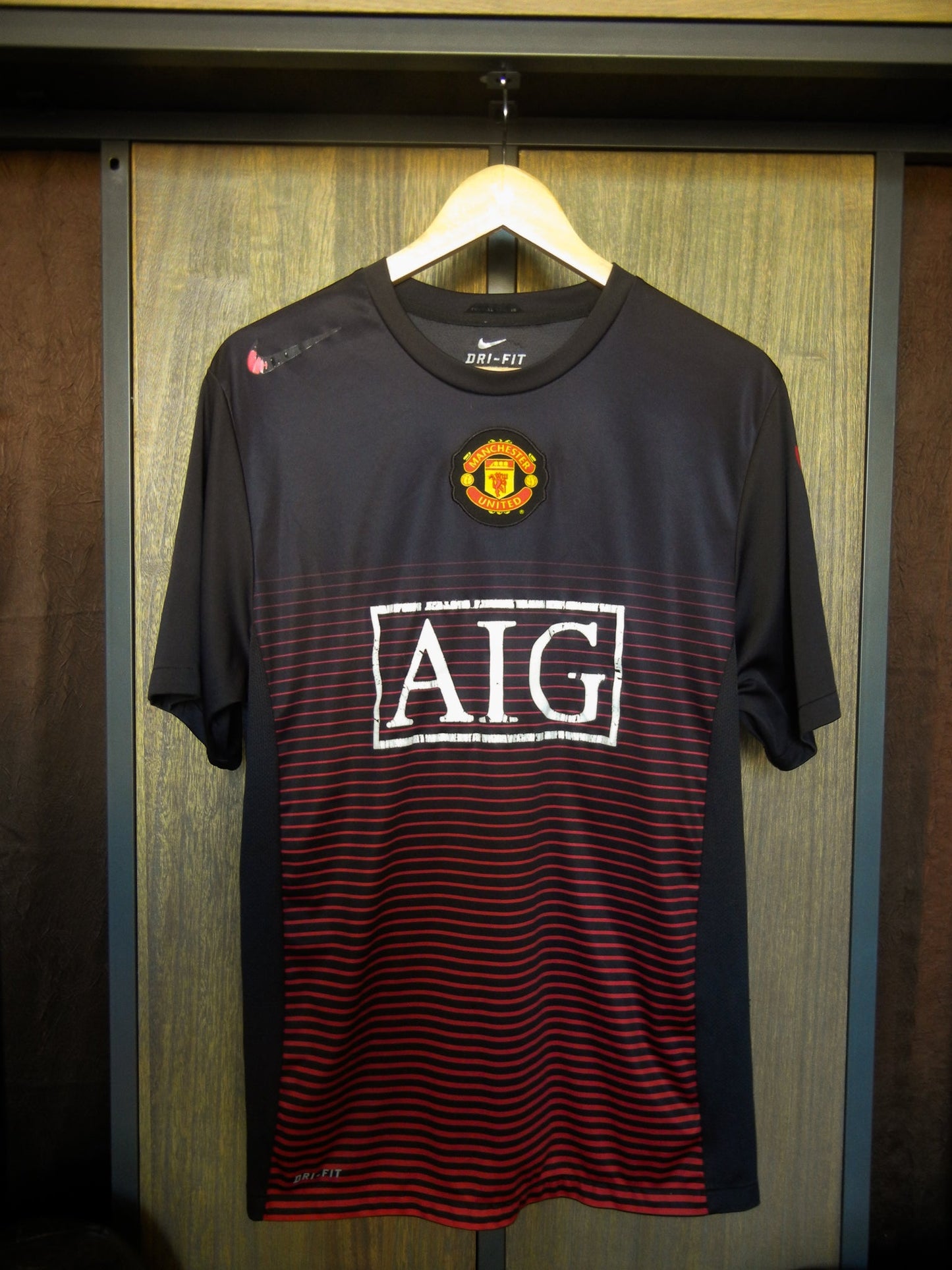 Manchester United 2009/2010 Training Top (Black) – Size L – Nike Shirt (MPN: 377419-010)