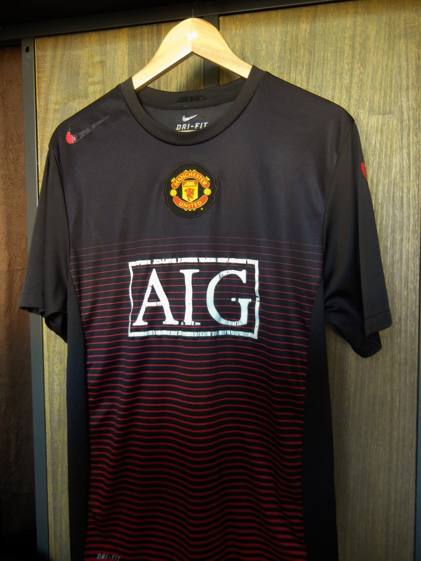 Manchester United 2009/2010 Training Top (Black) – Size L – Nike Shirt (MPN: 377419-010)