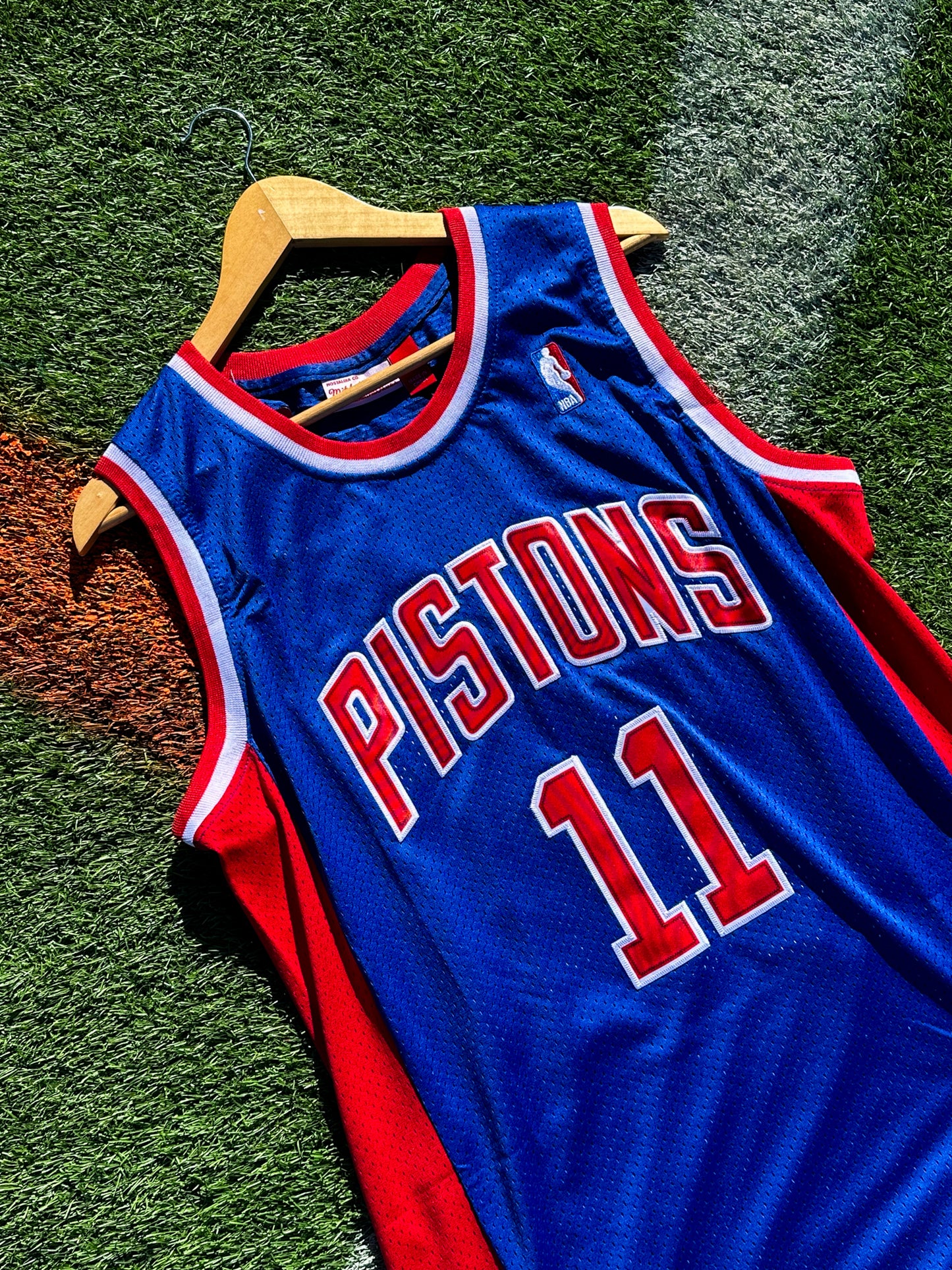 Detroit Pistons 1998/1999 Hardwood Classics Jersey – Isiah Thomas Vintage NBA Edition