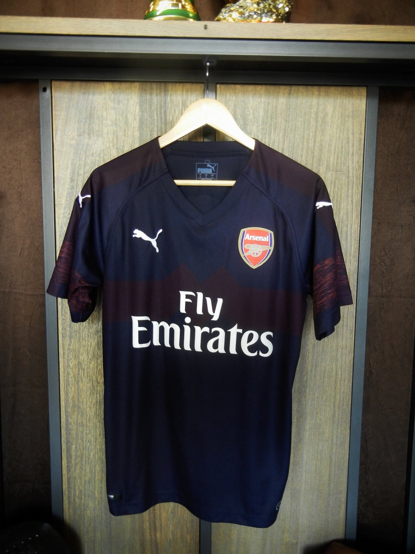 Arsenal 2018/2019 Away Jersey – Lacazette #9 – Medium – Navy & Volt Puma Shirt (MPN: 753213-13)