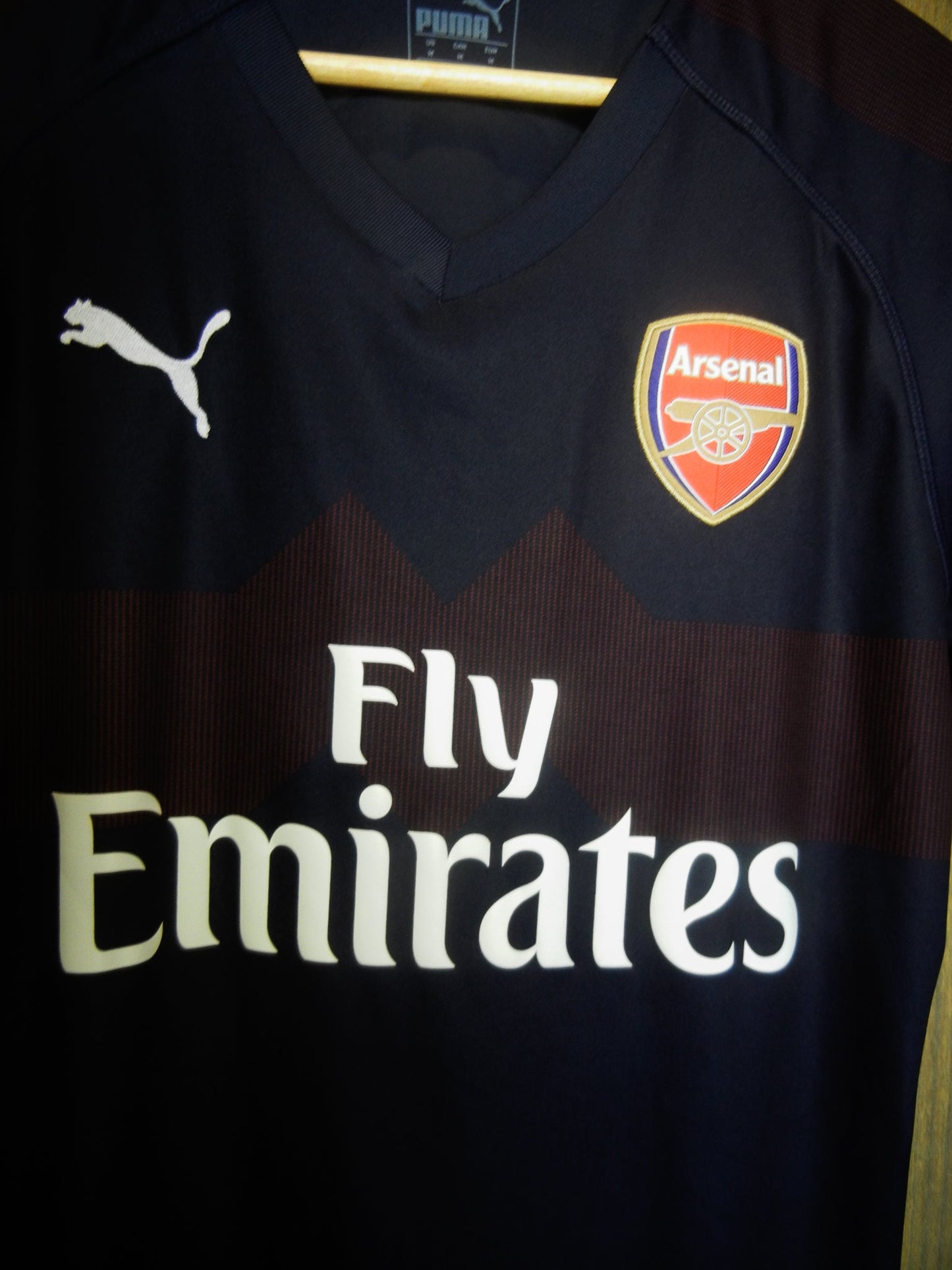 Arsenal 2018/2019 Away Jersey – Lacazette #9 – Medium – Navy & Volt Puma Shirt (MPN: 753213-13)