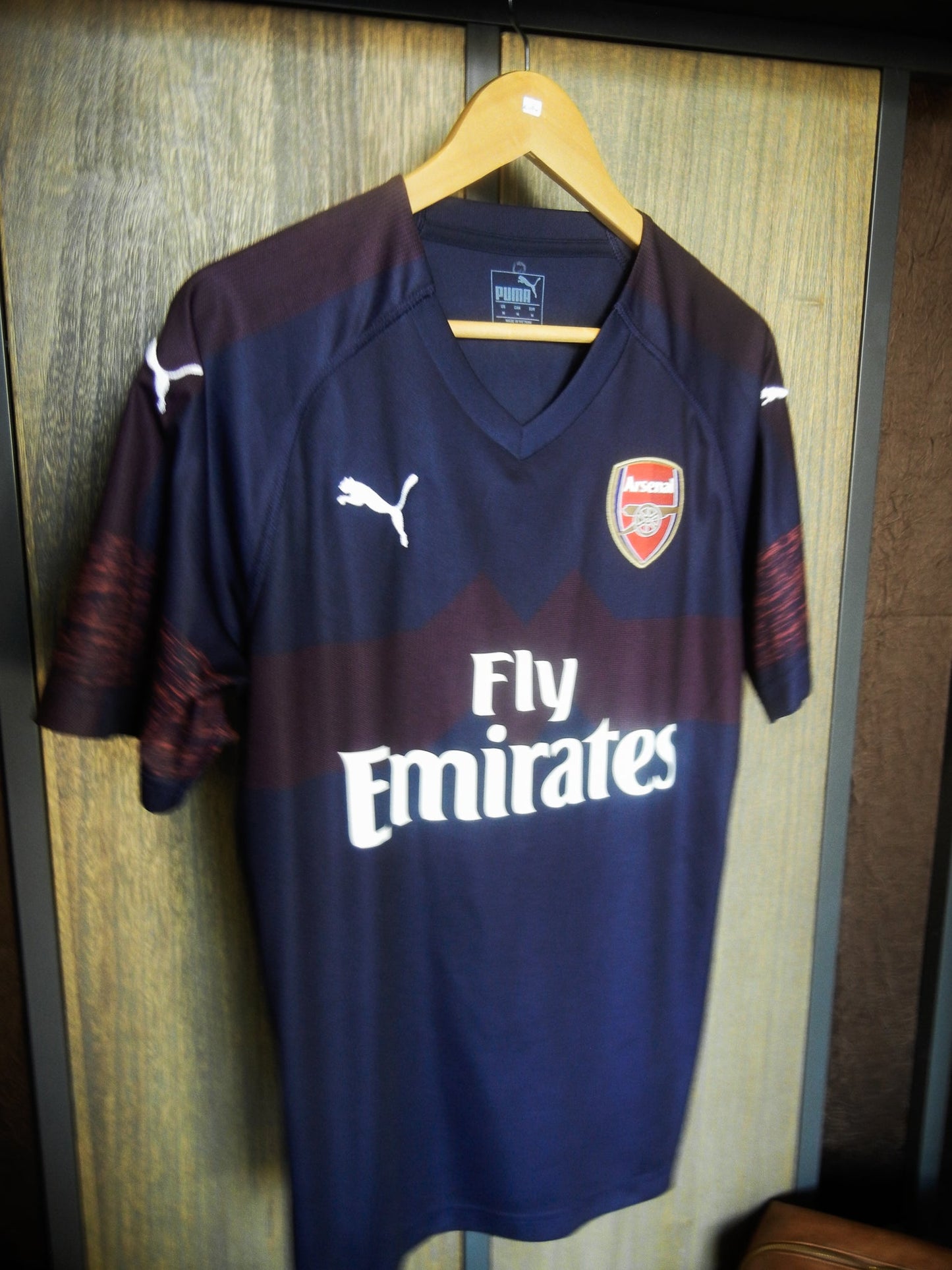 Arsenal 2018/2019 Away Jersey – Lacazette #9 – Medium – Navy & Volt Puma Shirt (MPN: 753213-13)