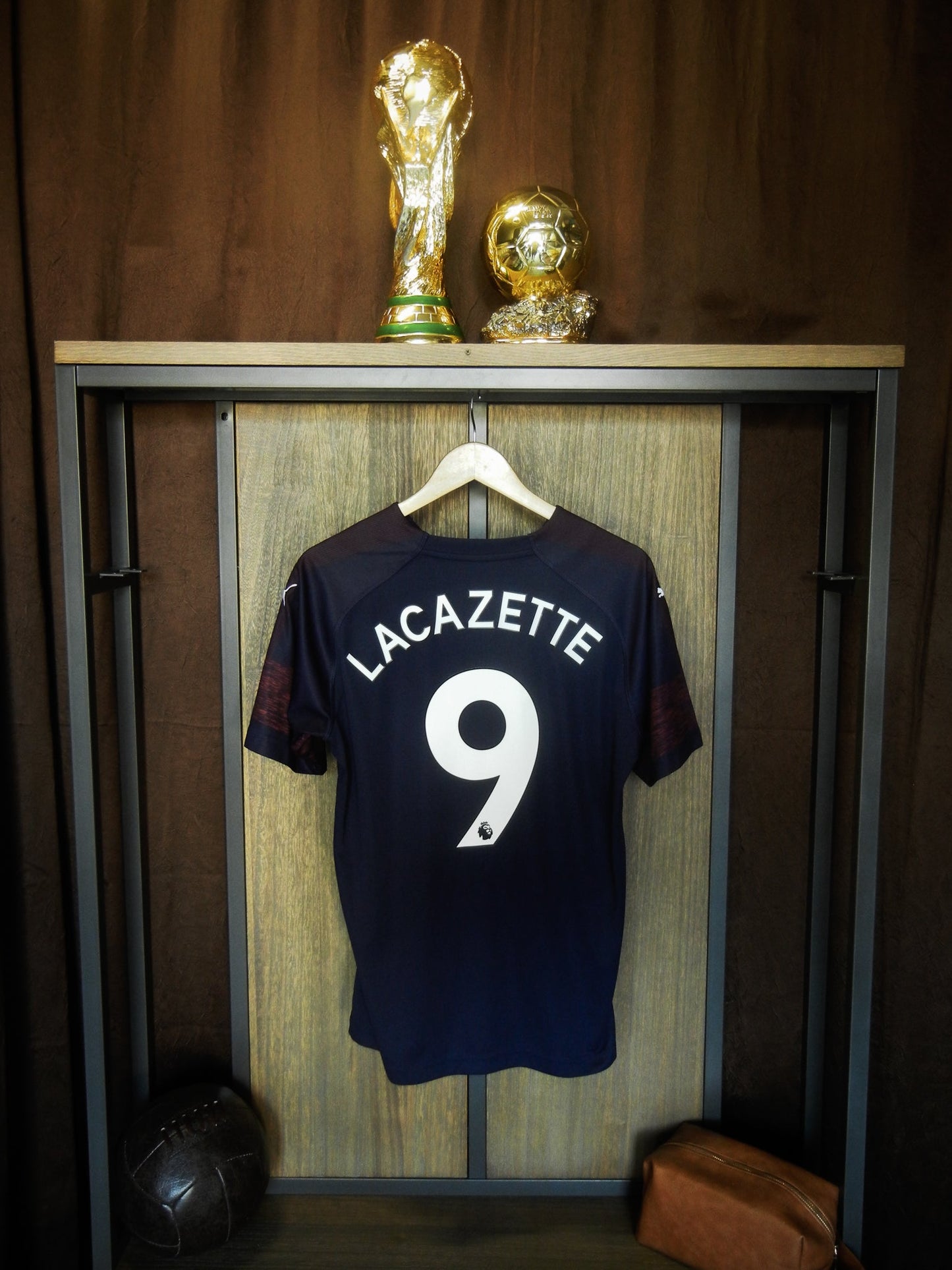 Arsenal 2018/2019 Away Jersey – Lacazette #9 – Medium – Navy & Volt Puma Shirt (MPN: 753213-13)