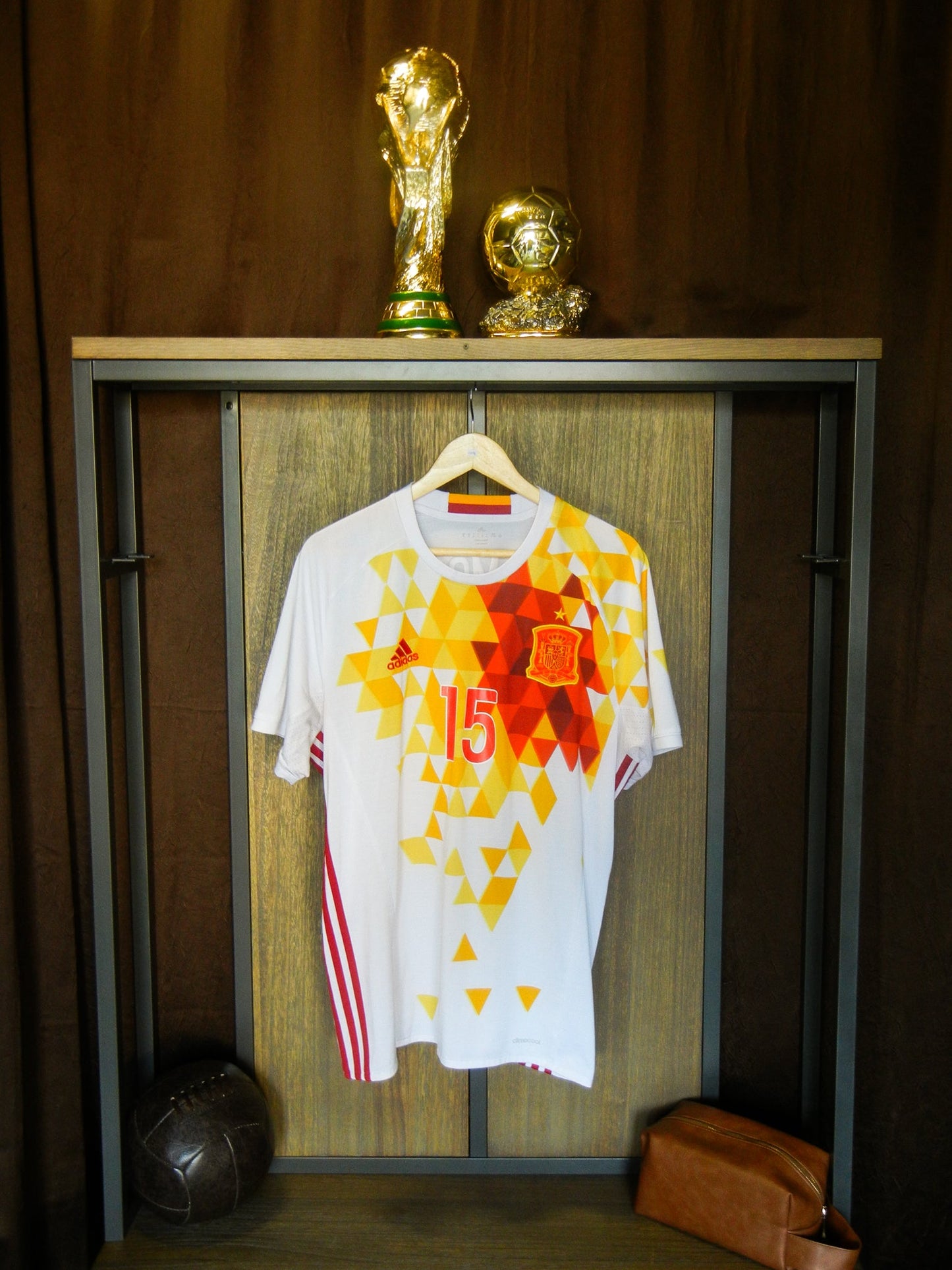 Spain 2016/2017 Away Jersey – Sergio Ramos #15 – XL – White Adidas Shirt (MPN: AA0830)
