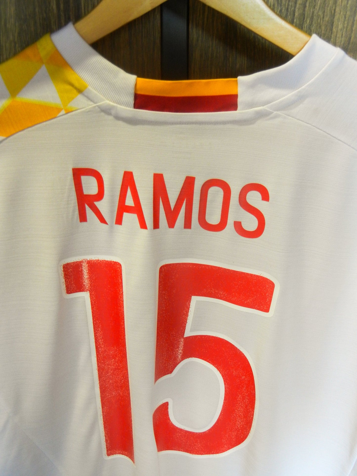 Spain 2016/2017 Away Jersey – Sergio Ramos #15 – XL – White Adidas Shirt (MPN: AA0830)