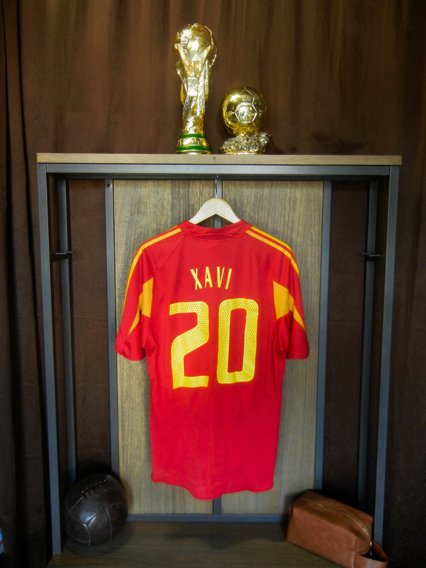 Spain 2004/2006 Home Jersey – Xavi #20 – Size L – Red Adidas Shirt (MPN: 600179)