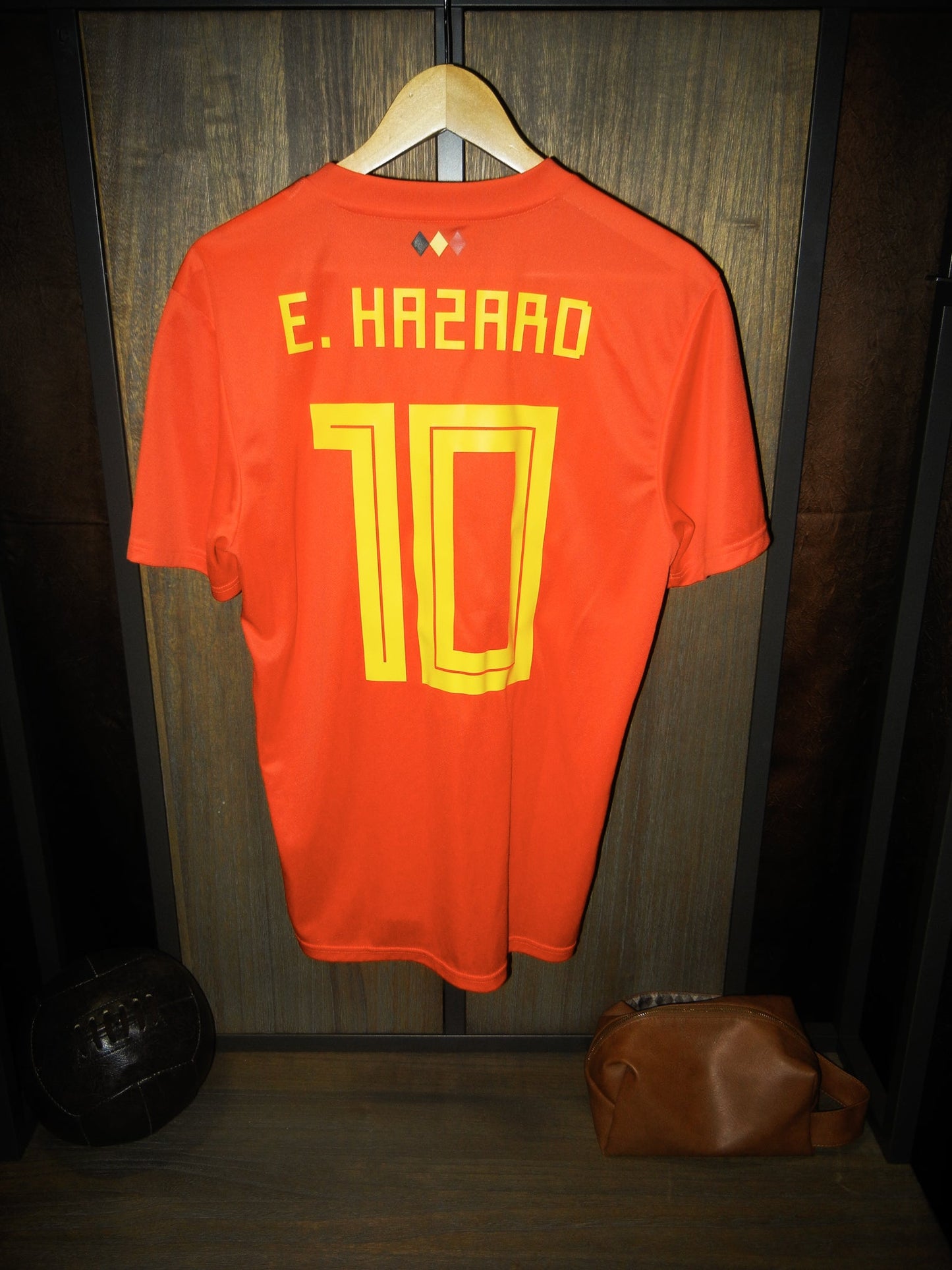 Belgium 2018 Home Jersey – Eden Hazard #10 – Size M – Adidas Red Shirt (MPN: BQ4520)
