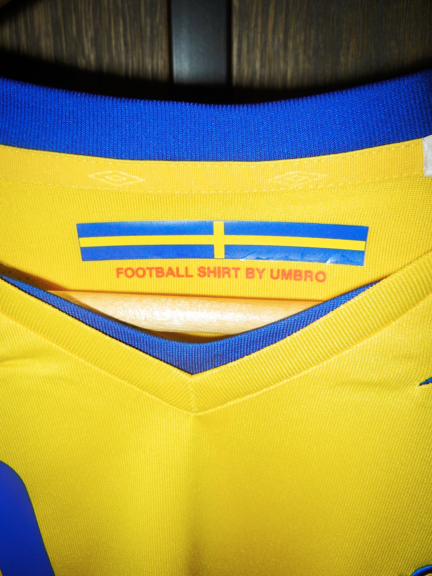 Sweden 2007/2009 Home Jersey – Zlatan Ibrahimović #10 – Large – Yellow Umbro Shirt (MPN: N/A)