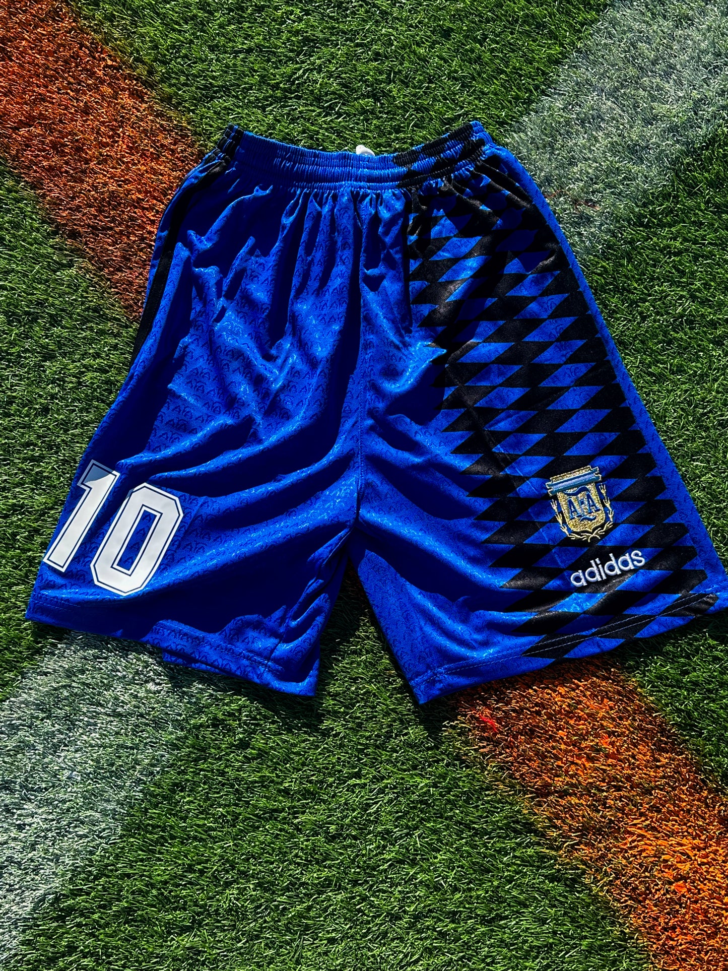 Argentina 1994 World Cup Shorts – Lightweight Adidas Football Shorts with AFA Crest and #10