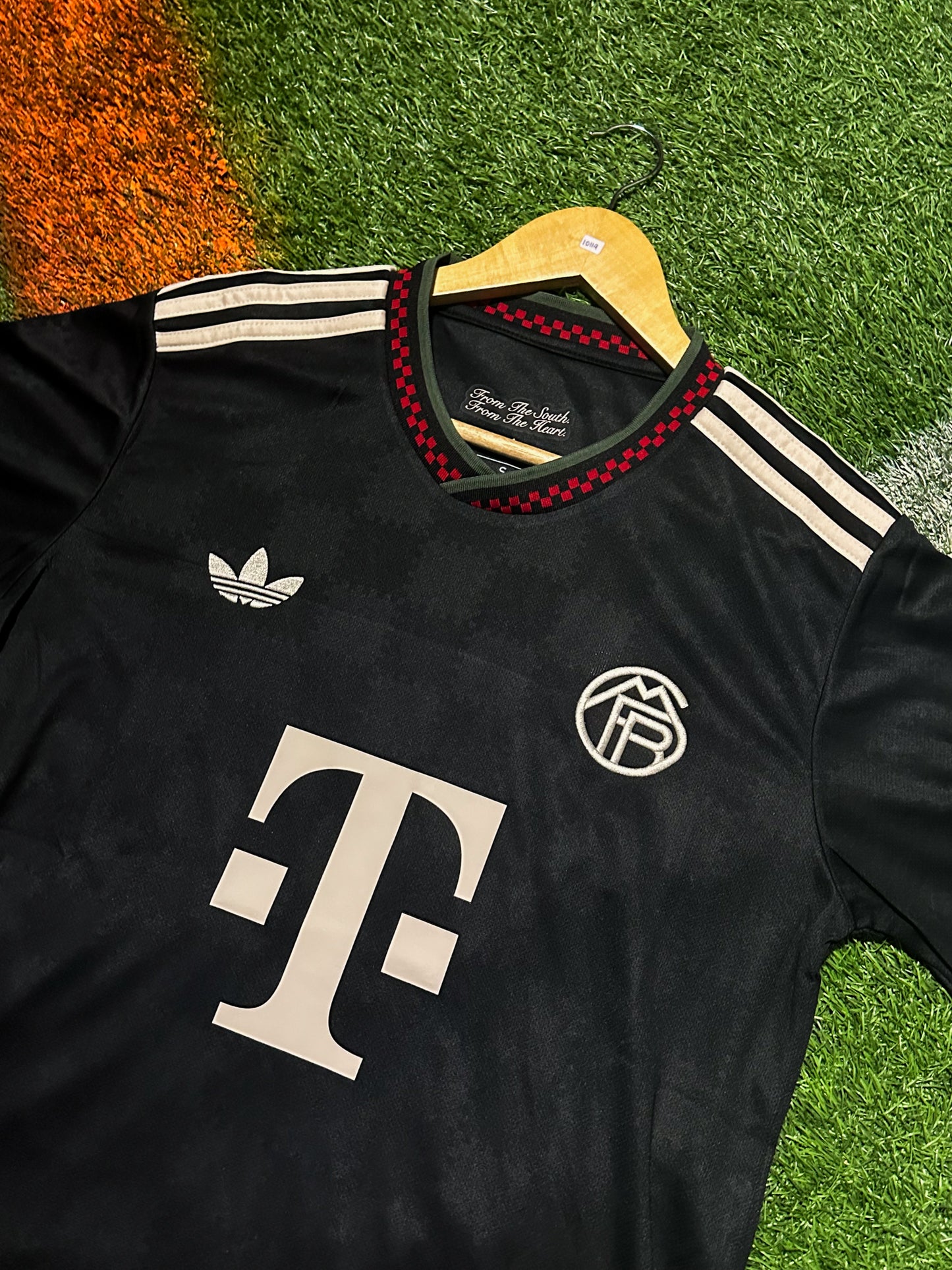 Bayern Munich 2025/2026 Third Jersey – Jamal Musiala 42- Black Bavarian Kit