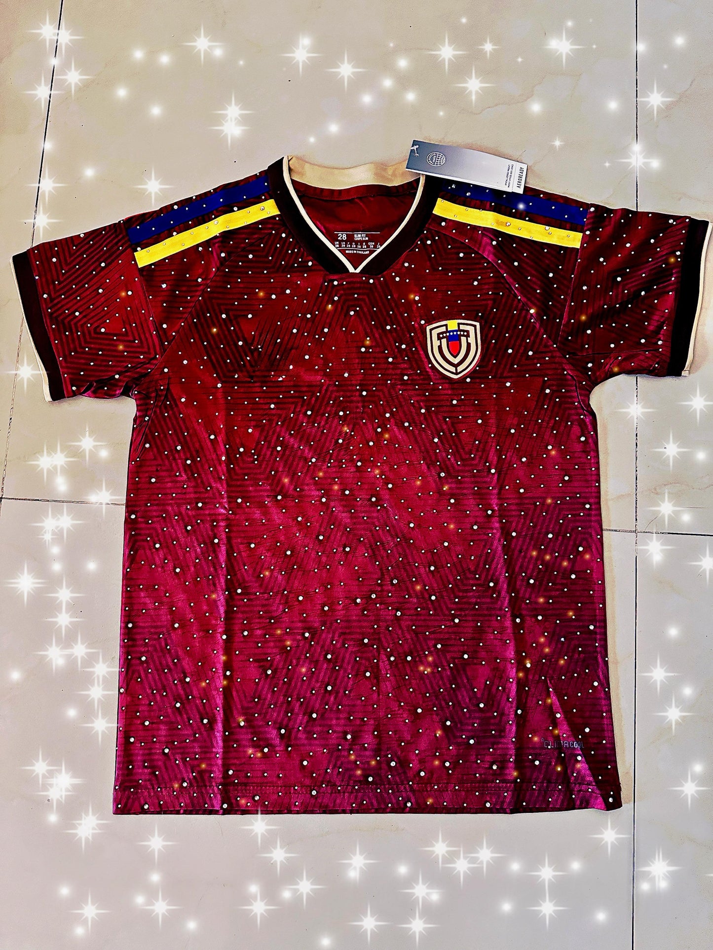 Venezuela 2026 Home con Cristales para Damas- World Cup 2026- Cubiertas de brillos con cristales en toda la prenda.
