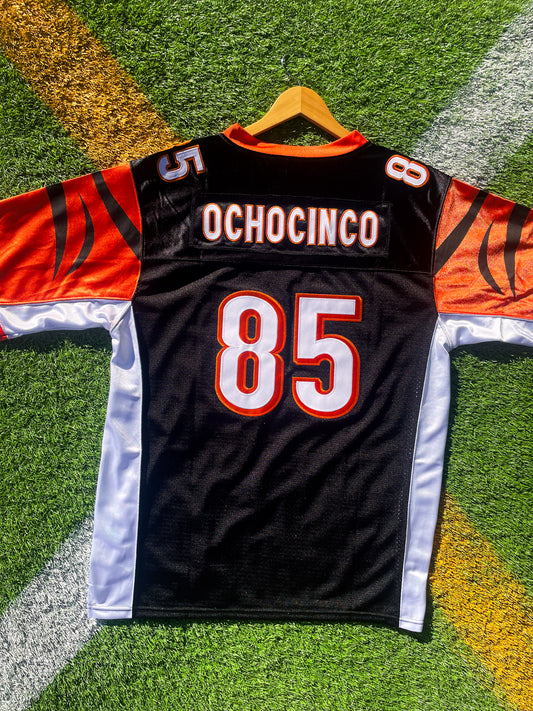 Back view displaying Ochocinco's name and number 85 on Bengals jersey

