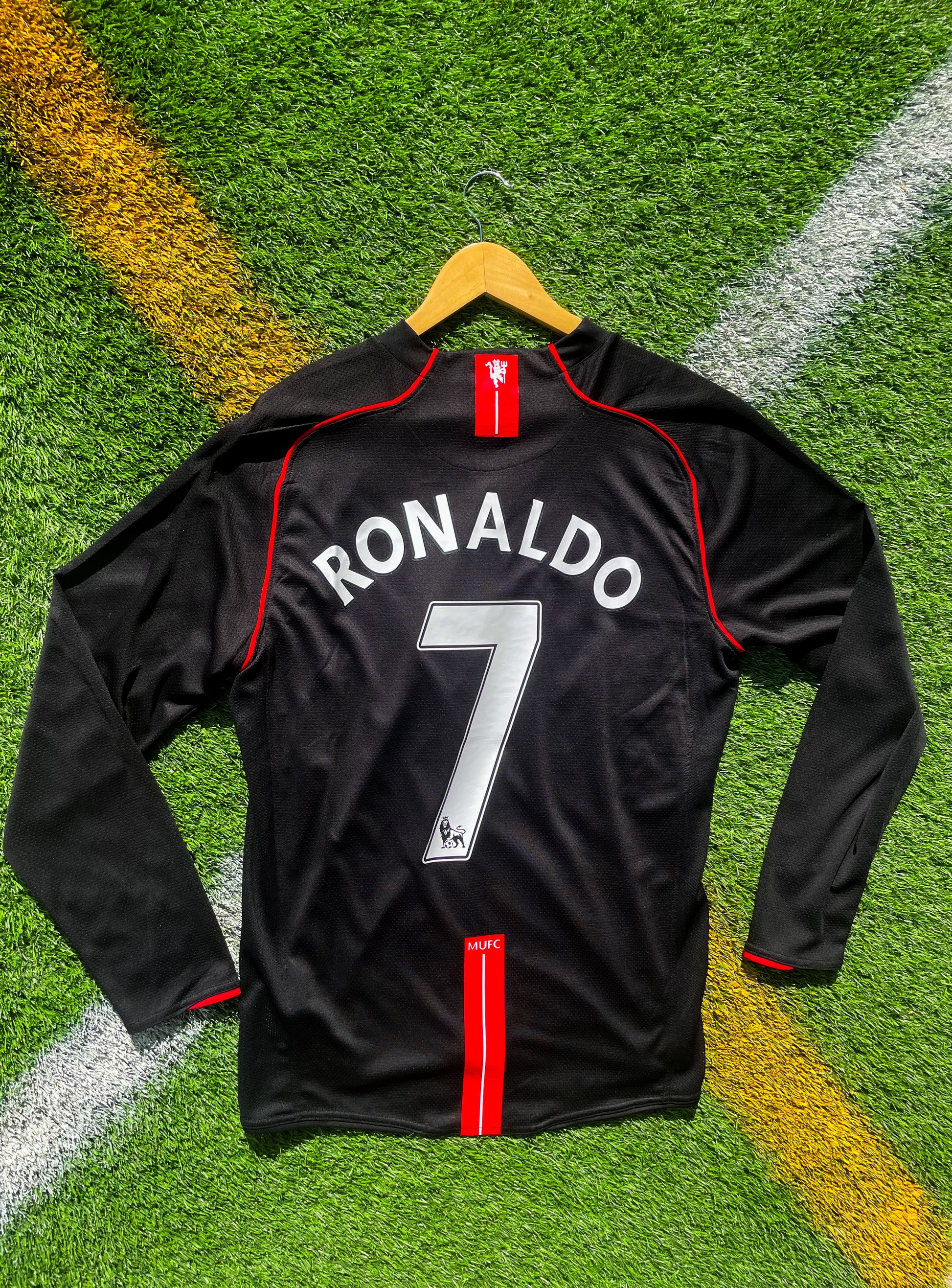 Back view showing Ronaldo #7

