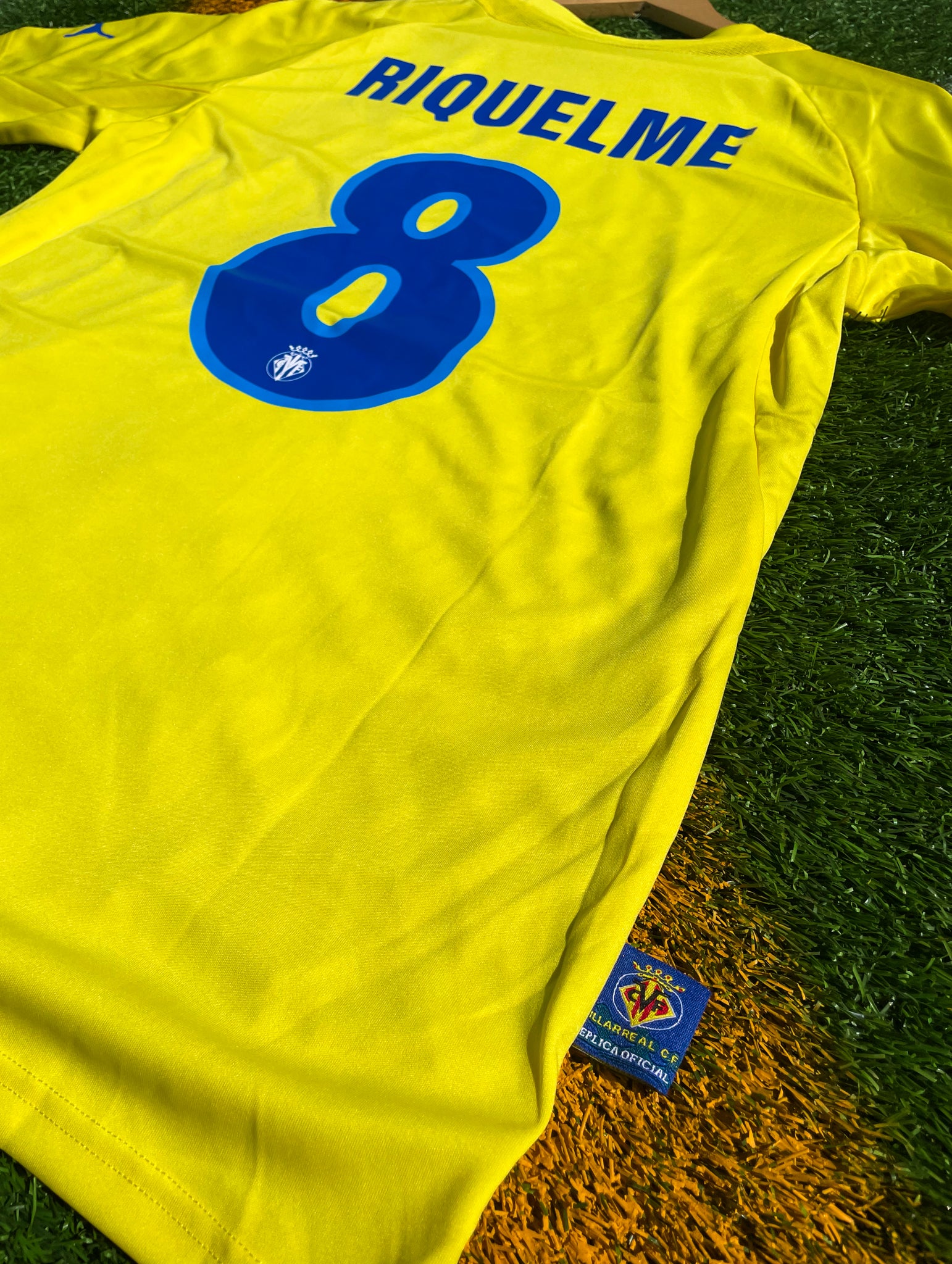 Back of jersey displaying number 8

