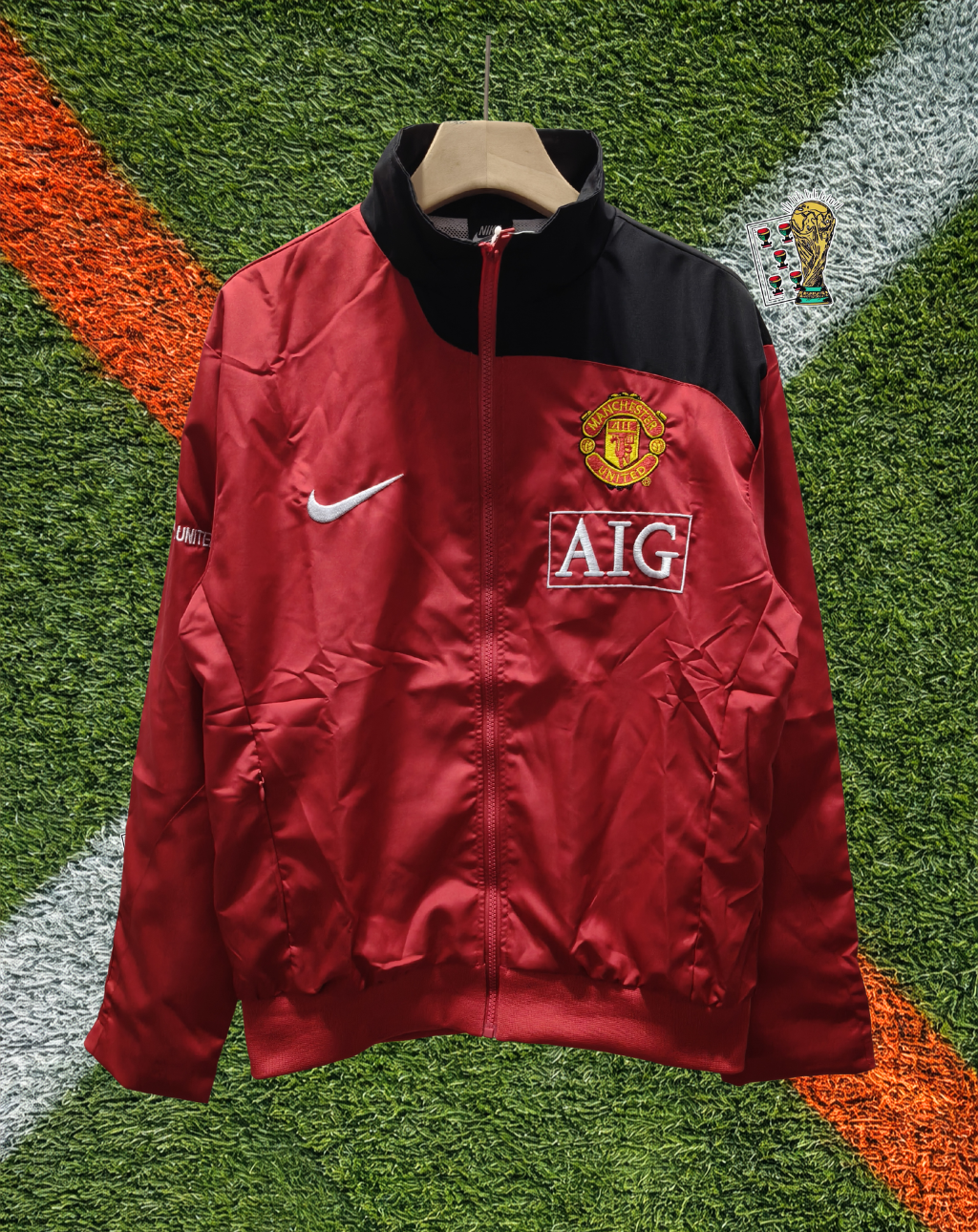 Manchester United 2000s Windbreaker – Red Devils Classic