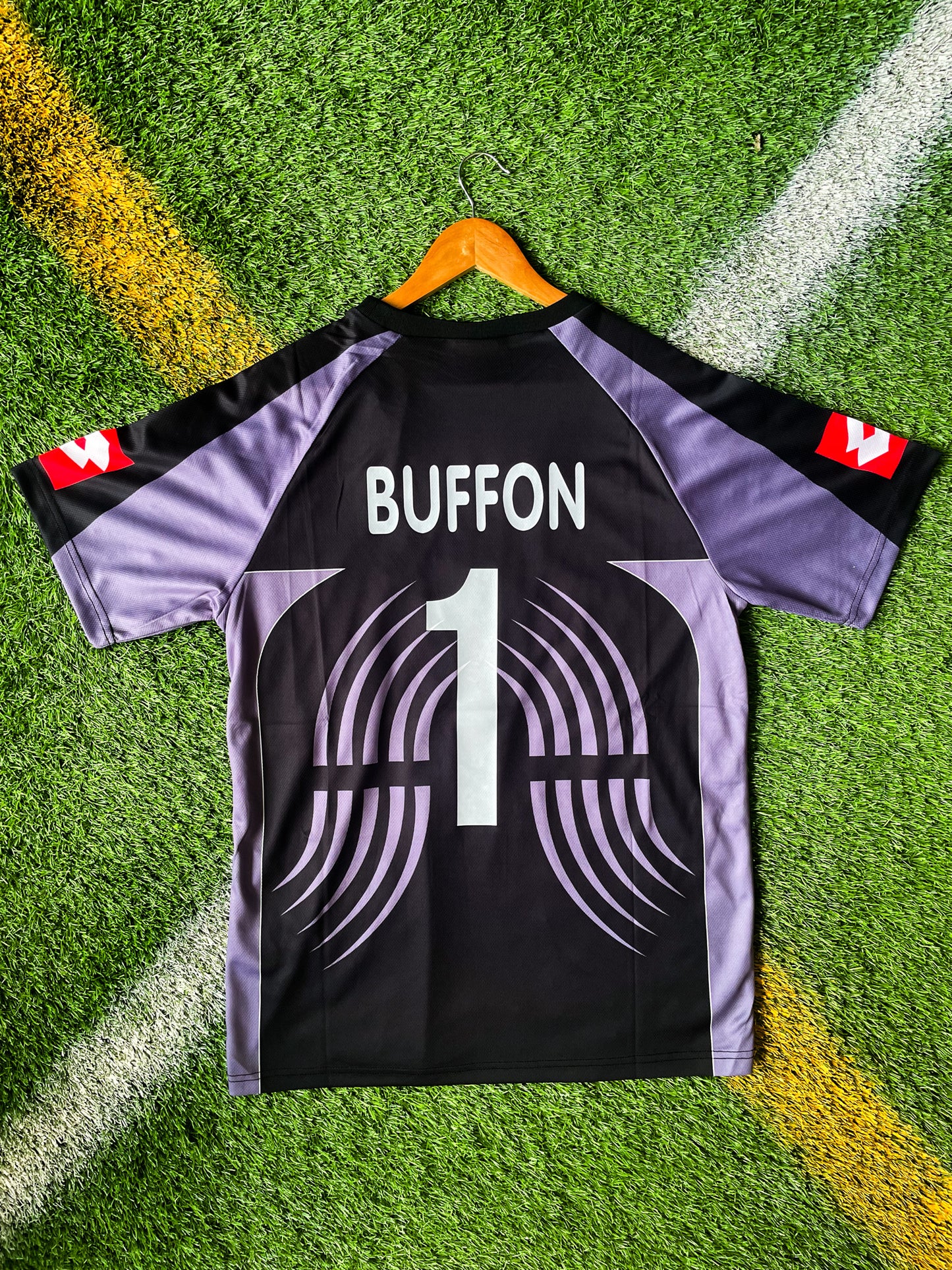 Back view showing Buffon #1 print

