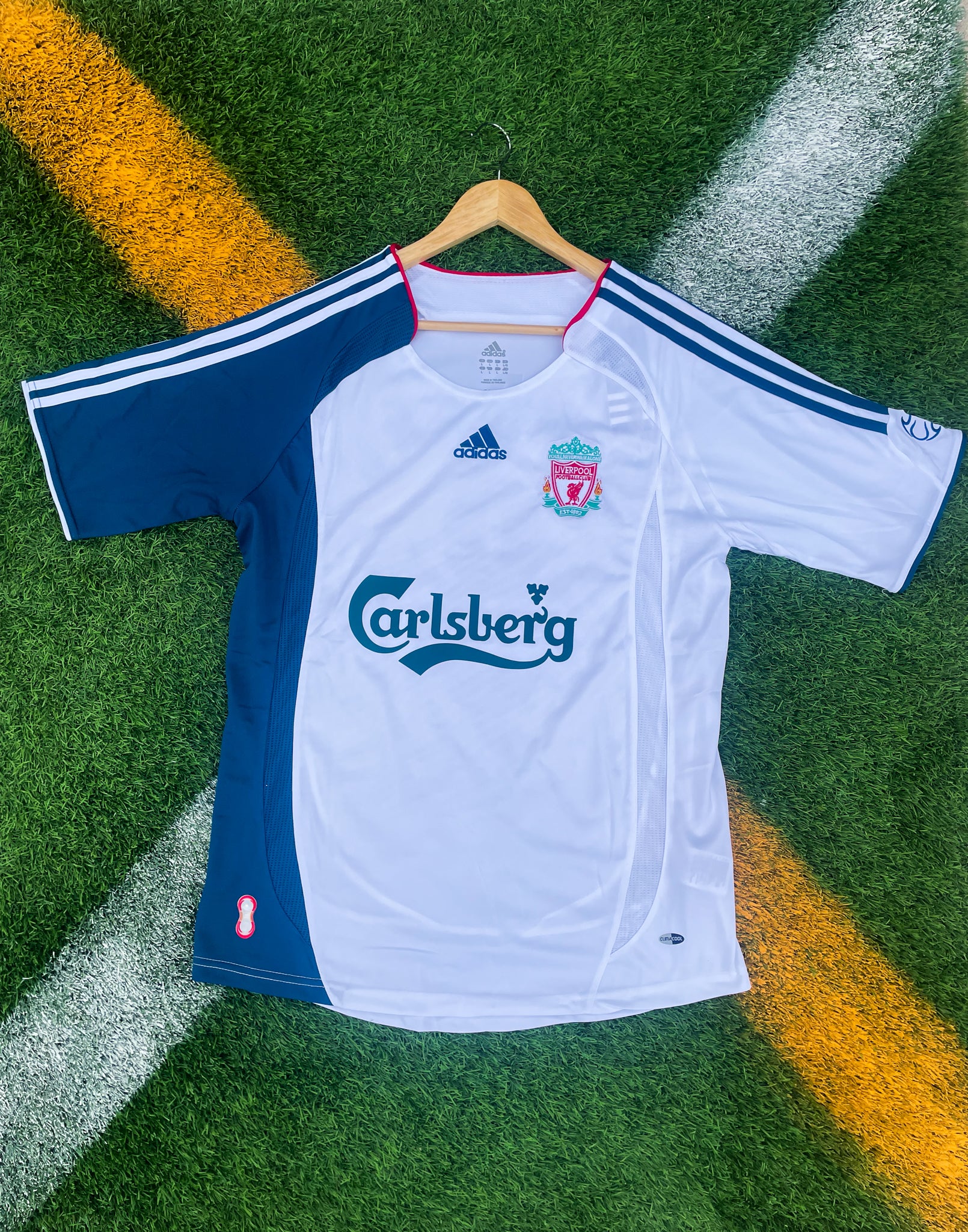 Front view of Liverpool 2006–2007 Third Jersey in white with Adidas logo

