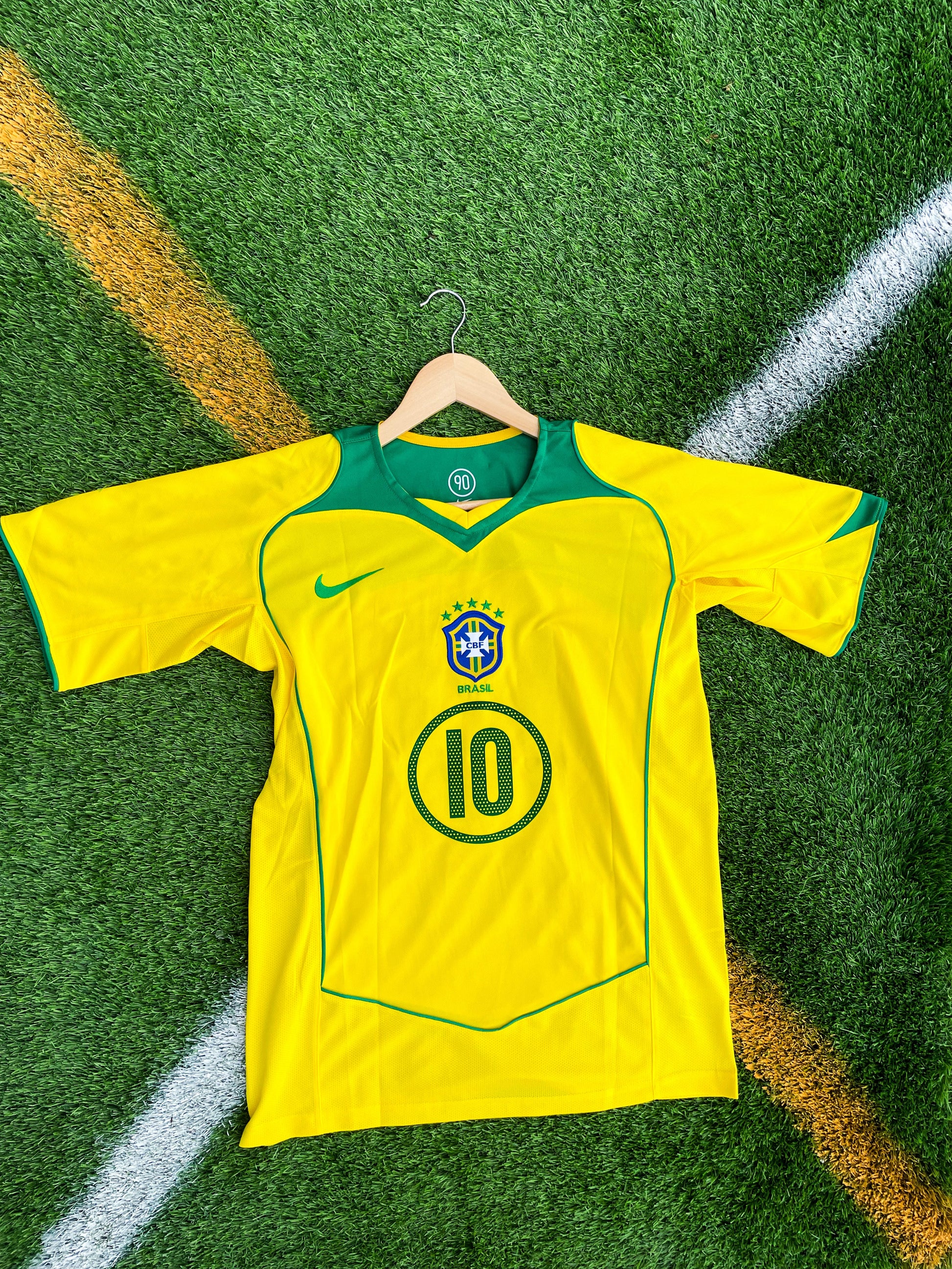 Front view of Brazil 2004 Home Copa America Jersey with CBF crest