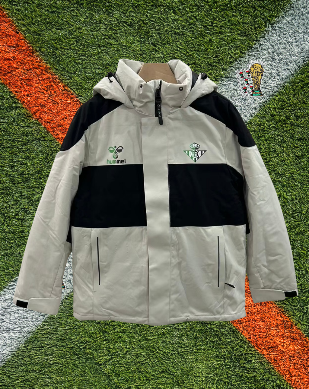 Real Betis 2020s Windbreaker – Verdiblanco Heavy Hooded Edition