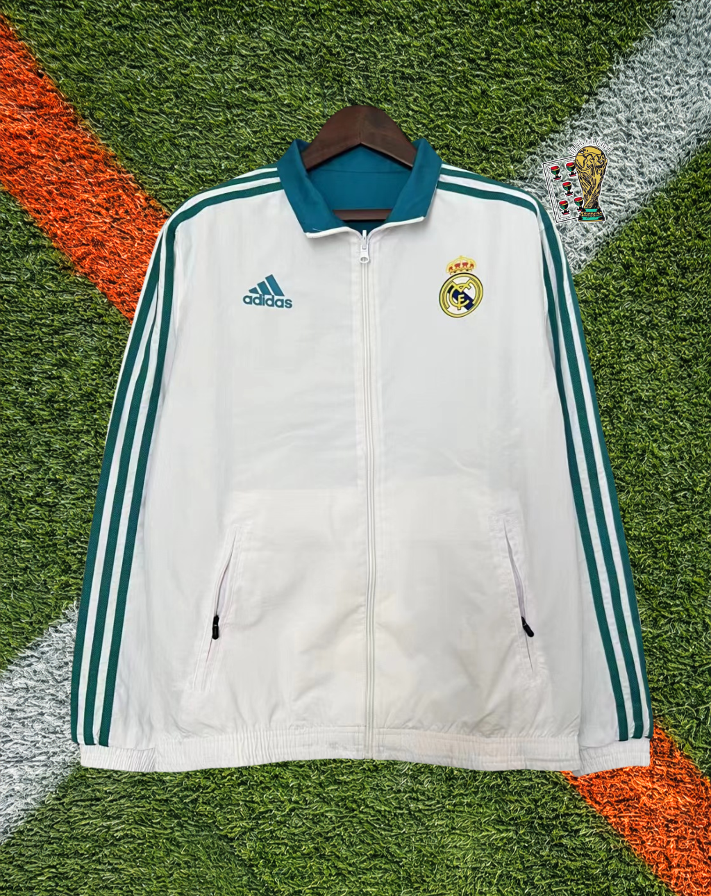Real Madrid 2020s Windbreaker – Merengue White Classic